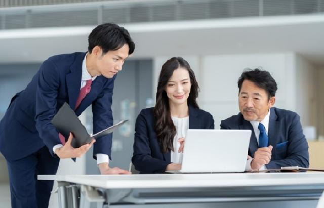 【人事本部】人事・採用担当/全国拠点90か所、顧問先数17,000件を超える豊富な経験と実績、国内最大級のコンサルティングファーム