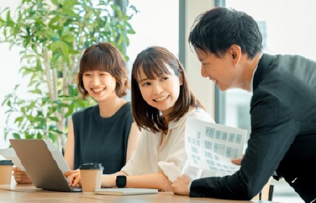 【人事本部】人事労務担当／全国拠点90か所、顧問先数17,000件を超える豊富な経験と実績、国内最大級のコンサルティングファーム
