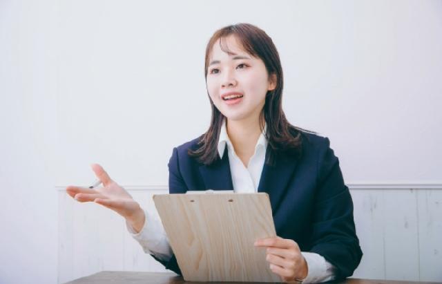 中途採用担当者／国立大学発AIスタートアップ企業／AIを活用した最先端技術で産業のDXを推進／年収～900万