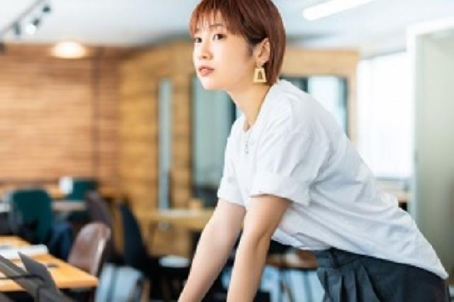 横浜オフィス／労務スタッフ／総従業員数約1,500名の旧来の慣習にとらわれない『日本最大級の士業グループ』