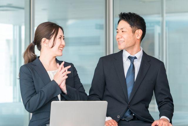 アカウンティングファーム／人事労務担当／マネージャー候補／フルリモートワーク／WLB◎／年収～850万