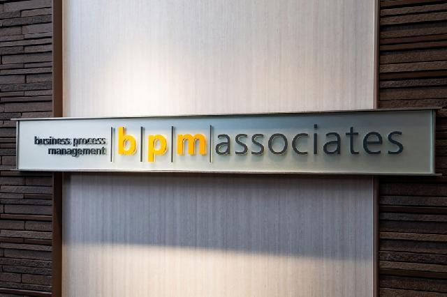 《株式会社ビーピーエム アソシエイツ》／労務シニアスタッフ／労務×英語でスキルアップ／オフィス環境・職場の雰囲気良好・在宅勤務可！