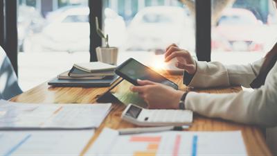 1. 社労士・中小企業診断士・行政書士トリプルライセンスとは